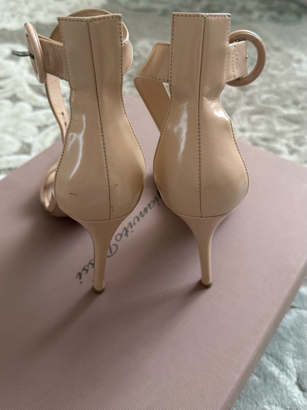 Gianvito Rossi Beige Patent Leather Ankle-Strap Stilettos size 38 - Picture 2 of 3